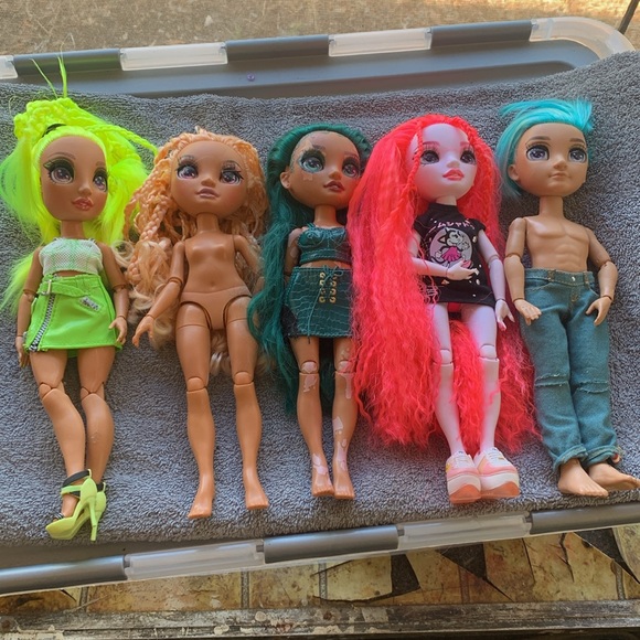 Rainbow High Closet/Dolls - Picture 6 of 8